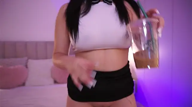 LaraAnnee Adlı Modelin Canlı XXX Sohbeti
