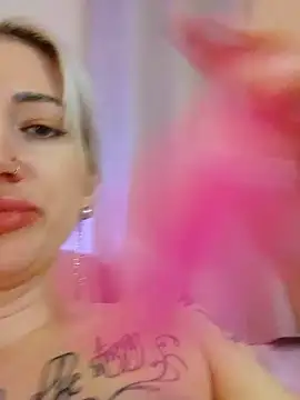 Gina-Lumara Adlı Modelin Canlı XXX Sohbeti