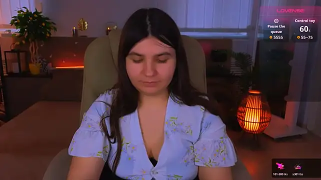 Chat XXX en directo de Viola__Shy
