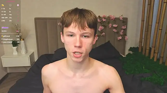 cuMte_boy Chat XXX in diretta