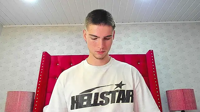 NickWild's Live XXX Chat