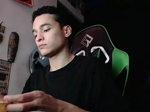 Gymbro42 Live XXX-Chat