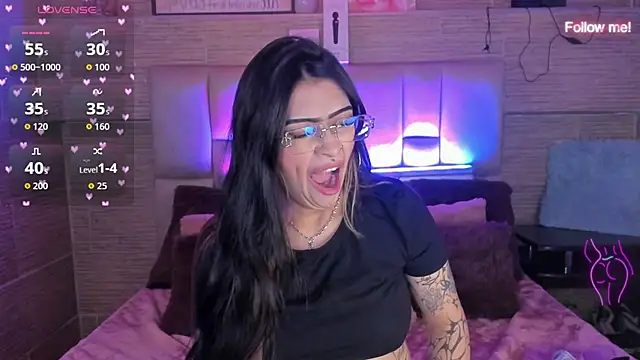 mia_devine_ Adlı Modelin Canlı XXX Sohbeti