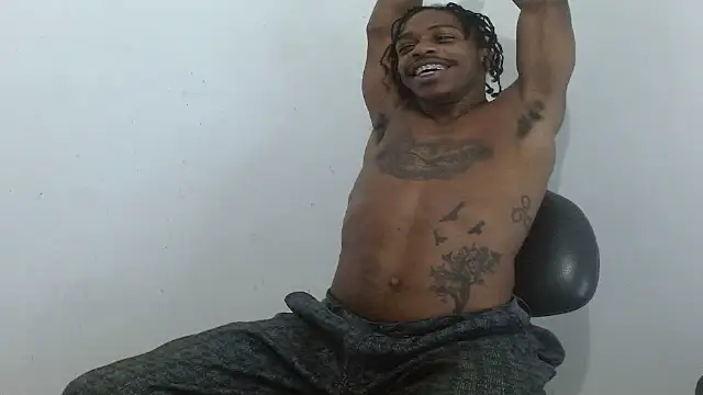 XXX chat uživo modela Larry-n-clouds