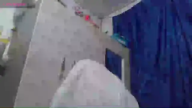 Charis_21's Live XXX Chat