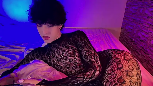 הופעת וובקאם של xFemboyToy