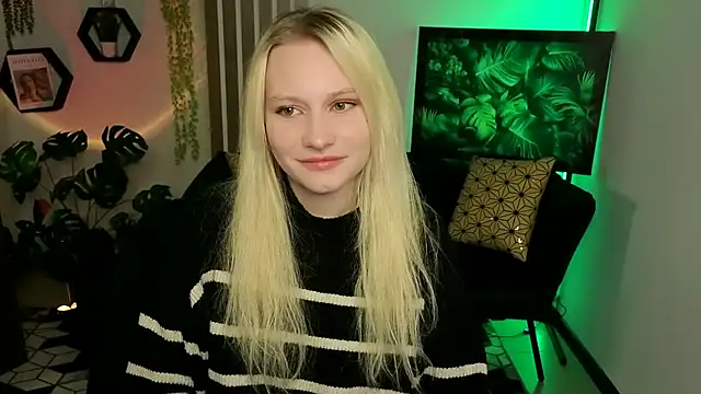 ElodieRenaud's Live XXX Chat