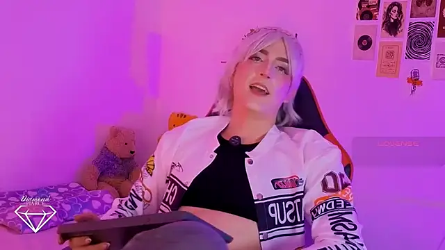 DiamondpierceのライブXXXチャット