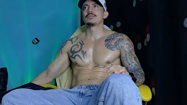 Chatroom XXX en direct de Alex_motta