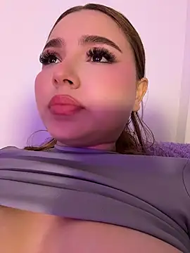 Bella01_'s Live XXX Chat