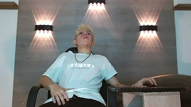 XXX chat uživo modela Gaeliitto