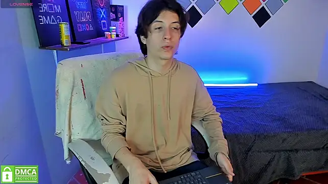 Živý XXX chat Marcoviolet