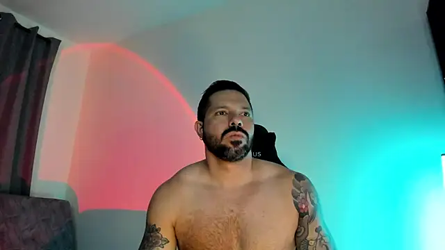 Živý XXX chat Pierre_Vidal