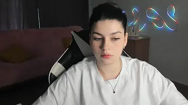 KisaModel's Live XXX Chat