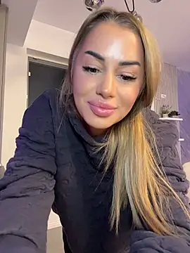Онлайн чат XXX KirstieVegas