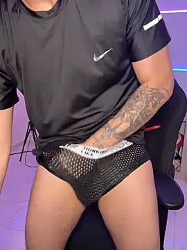 bigryann23 live XXX chat