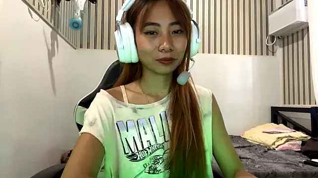 PiaSwida XXX чат на живо