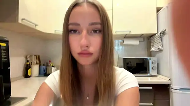 Chat +18 de ShelbaMitsuda ao vivo