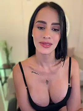 SarahhSmitth1 Adlı Modelin Canlı XXX Sohbeti