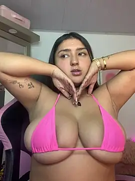 Melannyy_'s Live XXX Chat