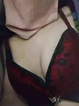 Almas-arabic's Live XXX Chat