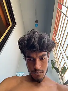 XXX chat uživo modela GunSlay