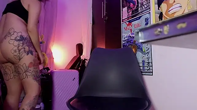 Chat +18 de Kittyhelll_ ao vivo