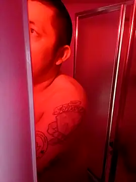 Badboibeto Adlı Modelin Canlı XXX Sohbeti