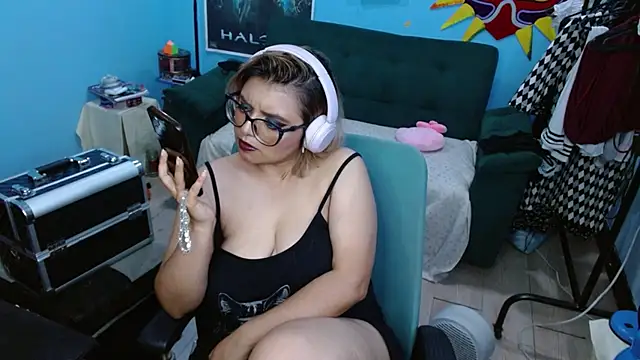 ohmysqueak Chat XXX in diretta