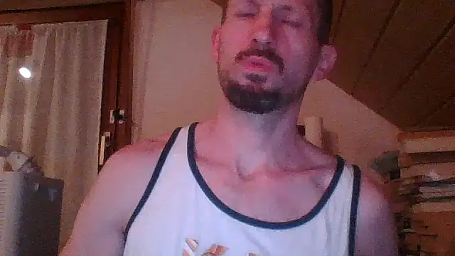 Czat XXX na żywo – MuscleOtter