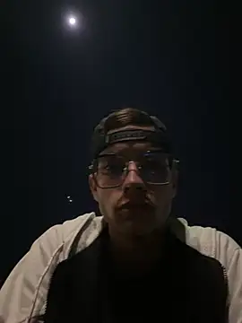 Andres_boy252 Adlı Modelin Canlı XXX Sohbeti