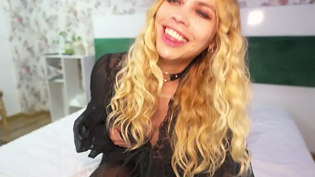 Chatroom XXX en direct de CandyLisaCam