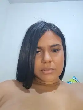 Chatroom XXX en direct de AntonellaShot