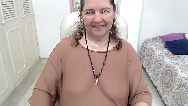 leonela_69 live XXX chat