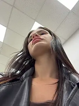 MiraReach Live XXX Chat