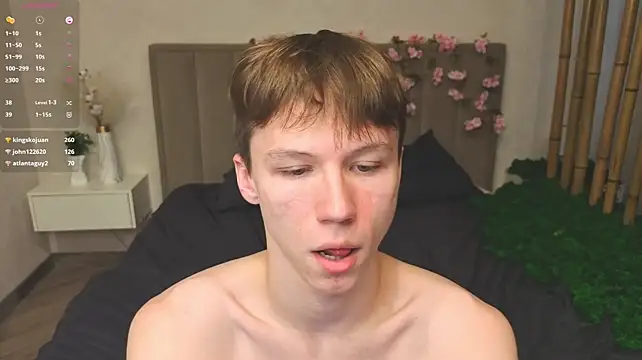 cuMte_boy élő XXX-chatje