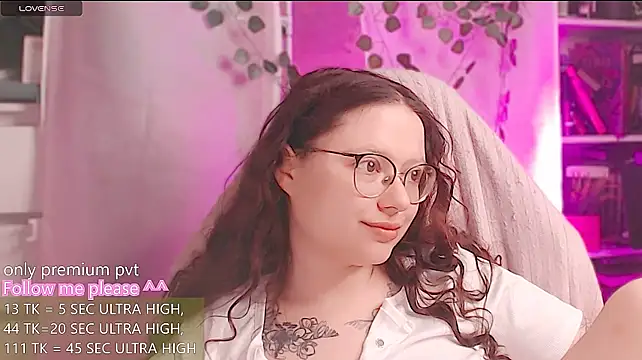 צ'אט XXX בשידור חי של hanna_flowers