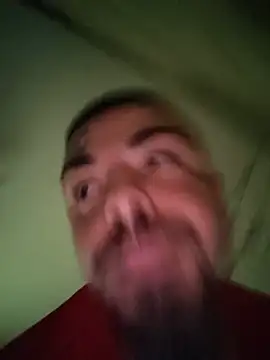 Berti3128 – Naživo XXX chat