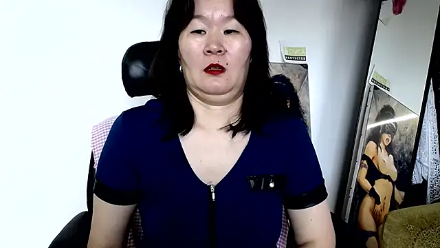 XXX chat uživo modela Akira_xx