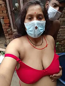 priyasharma0101's Live XXX Chat