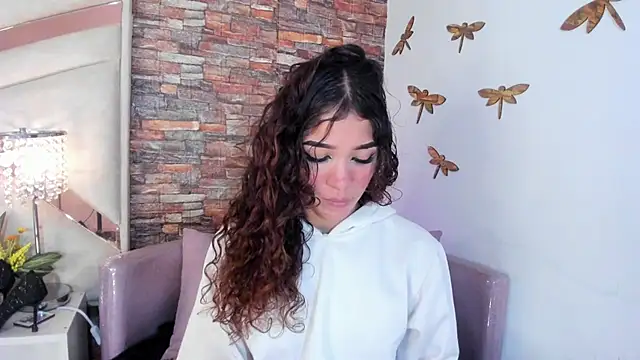 evelyn__rose1 XXX чат на живо