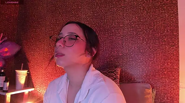 Apartment28's Live XXX Chat