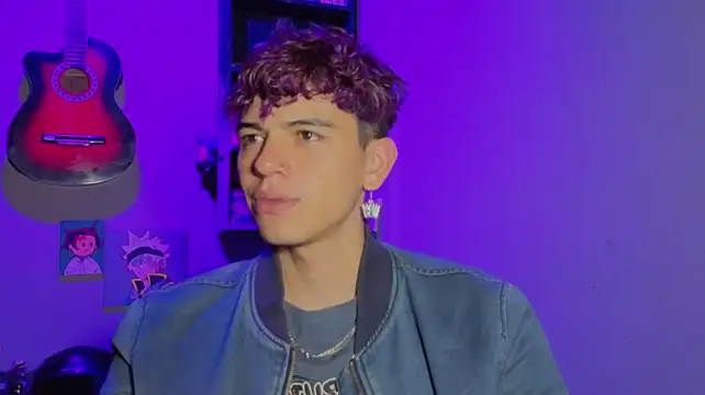 Онлайн чат XXX MikeyKuro
