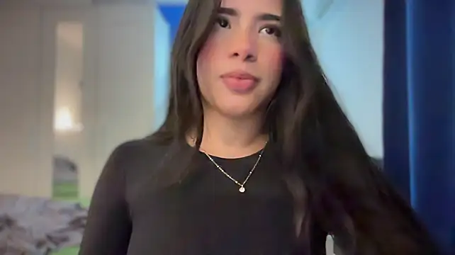 Chat +18 de Angelinav7 ao vivo
