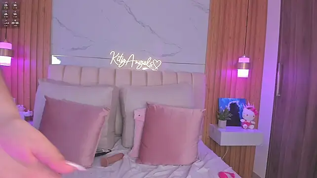 kityangelss Adlı Modelin Canlı XXX Sohbeti