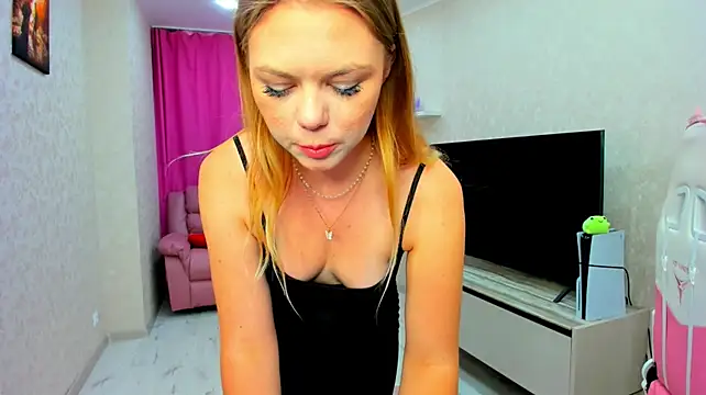 Strawberrye Live XXX Chat