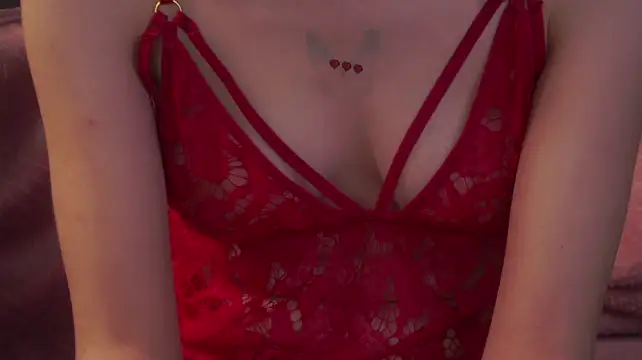 צ'אט XXX בשידור חי של KateCahee
