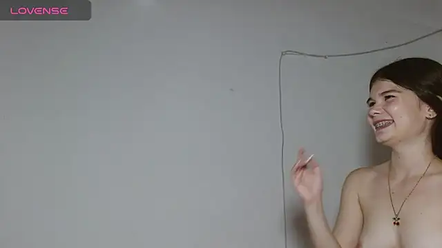 Chat XXX en directo de emily_littesweet