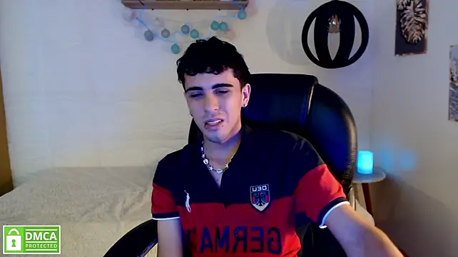 noah_bluex's Webcam Show