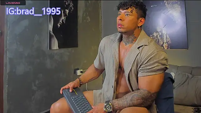 bradley_smithのライブXXXチャット